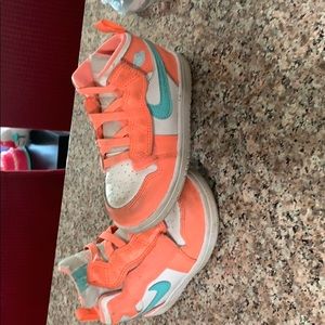 Nike girl shoes